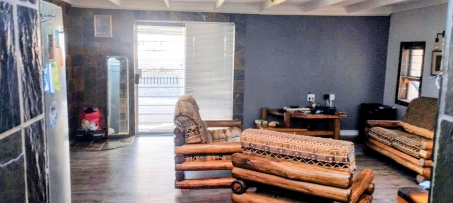 4 Bedroom Property for Sale in Noorsekloof Eastern Cape